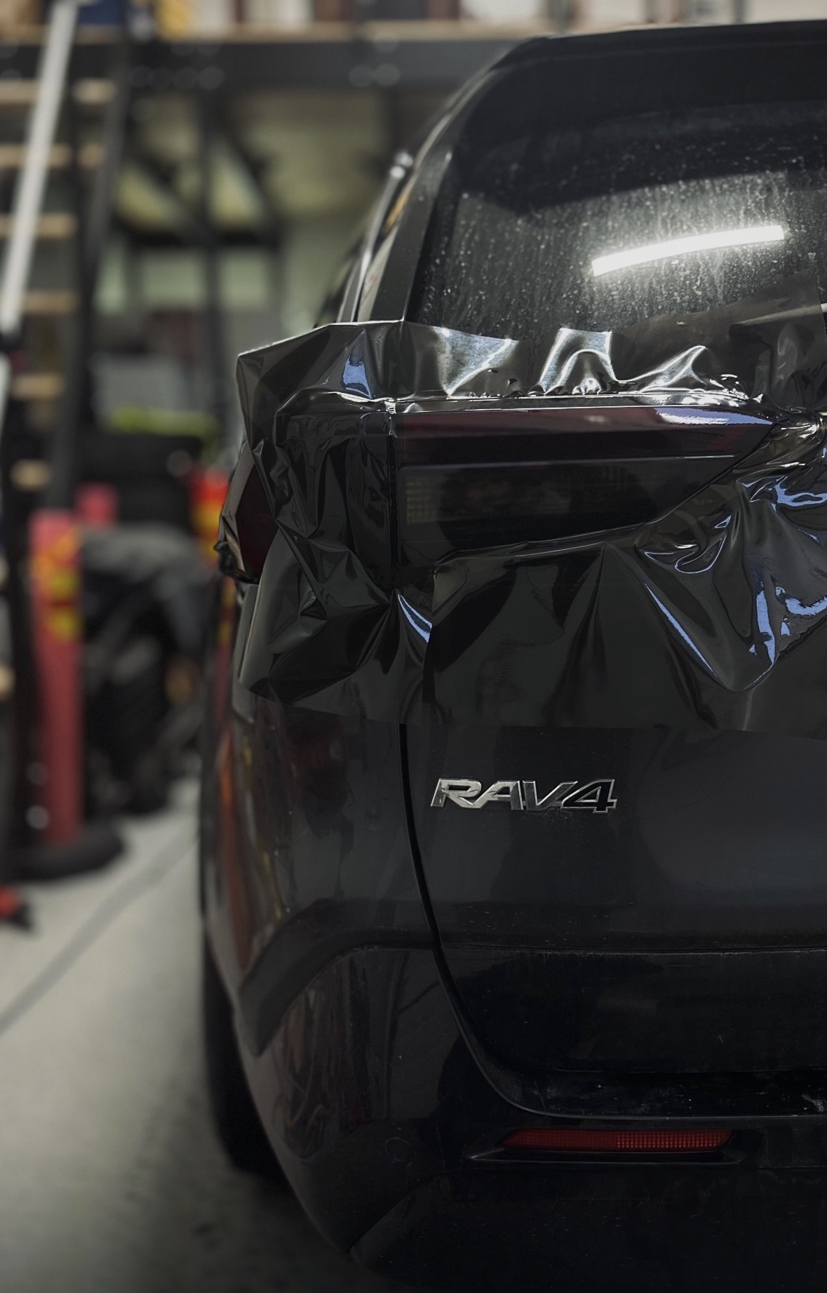 Valojen tummennukset